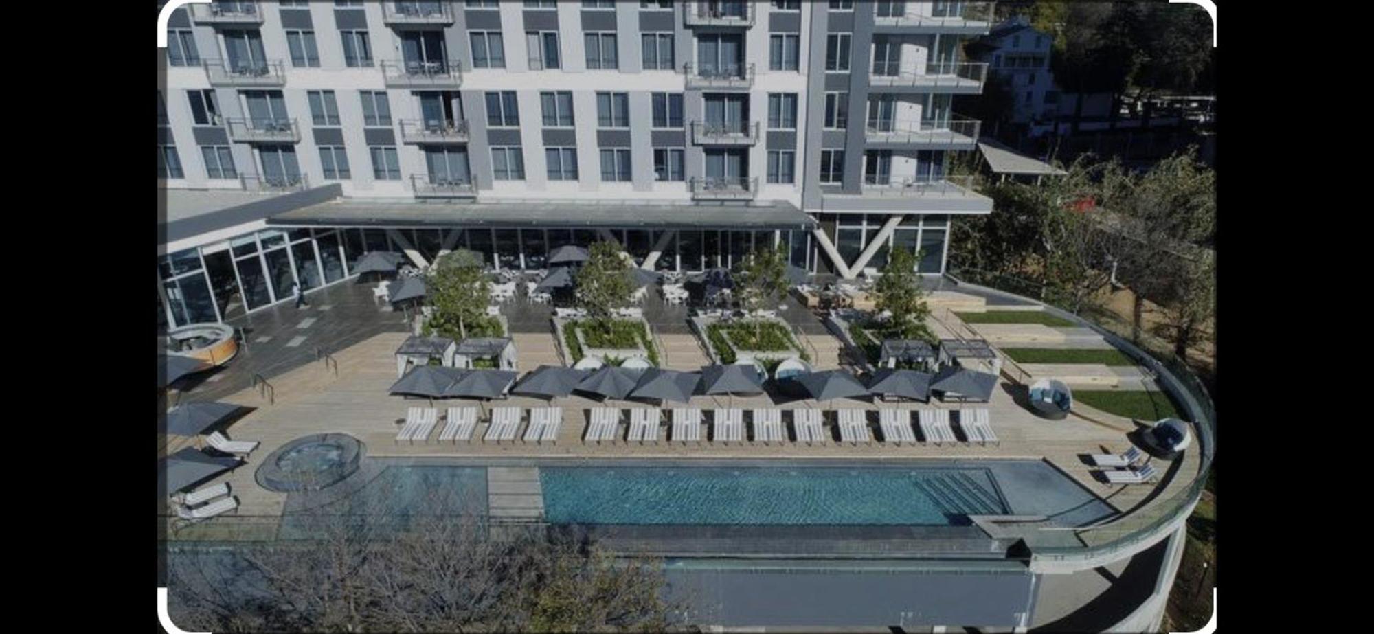 The Capital On The Park Hotel