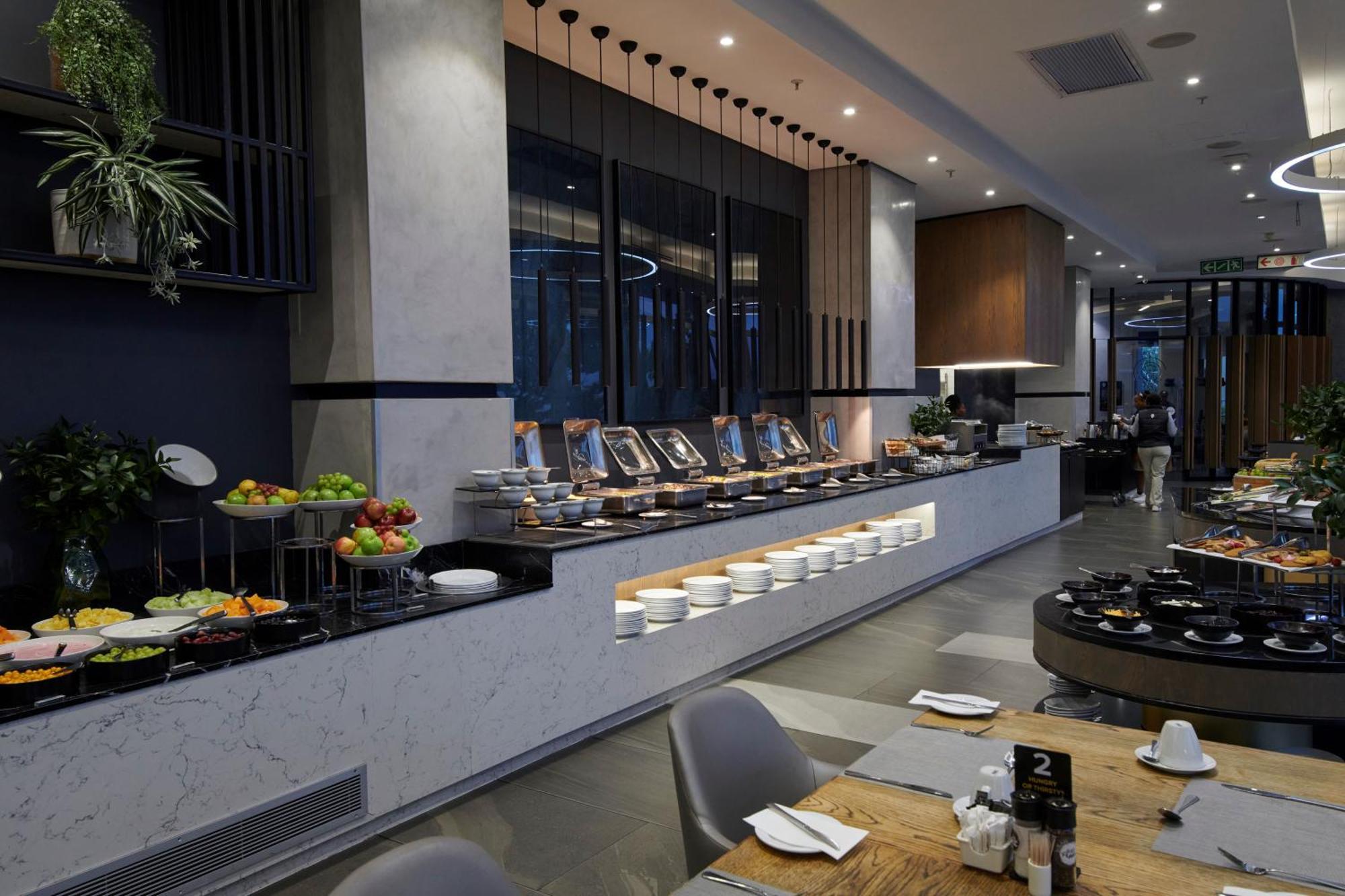 Hotel Capitol On The Park 4*